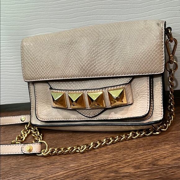 Elegant Linea Pelle Cream and Gold Chain Crossbody Bag - Picture 1 of 14